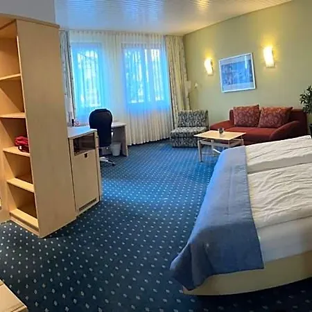 Deutsches Haus Hotel *