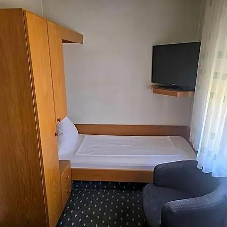 Hotel Deutsches Haus *